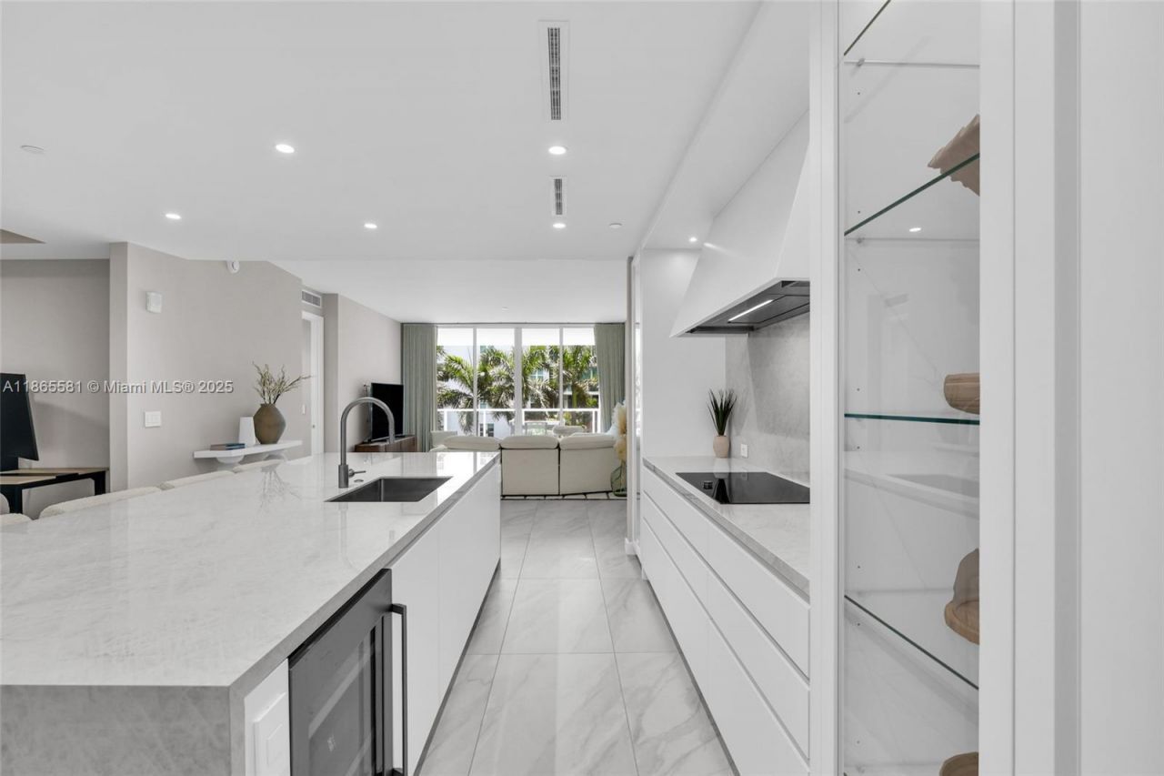 220 SE Mizner Blvd, Unit 414, Boca Raton, FL 33432 Photo