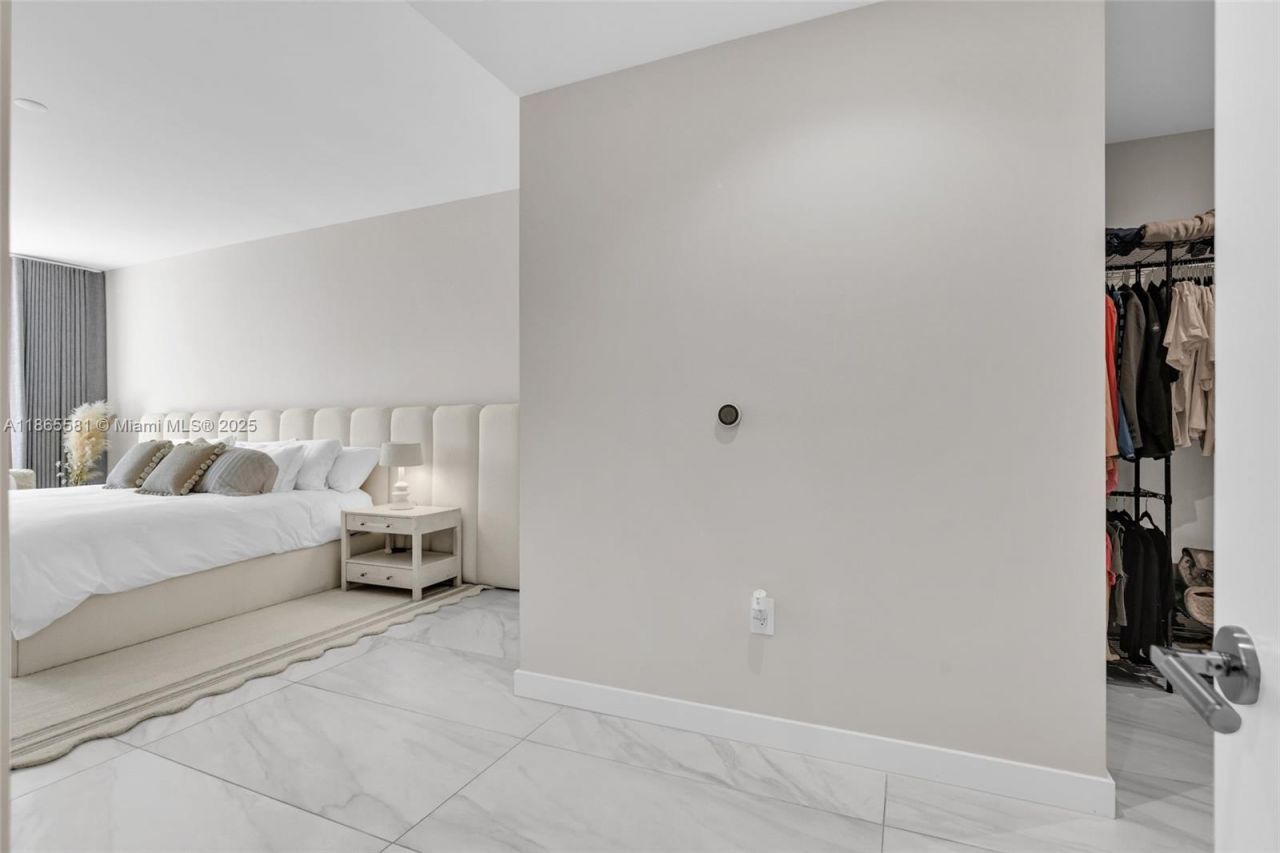 220 SE Mizner Blvd, Unit 414, Boca Raton, FL 33432 Photo