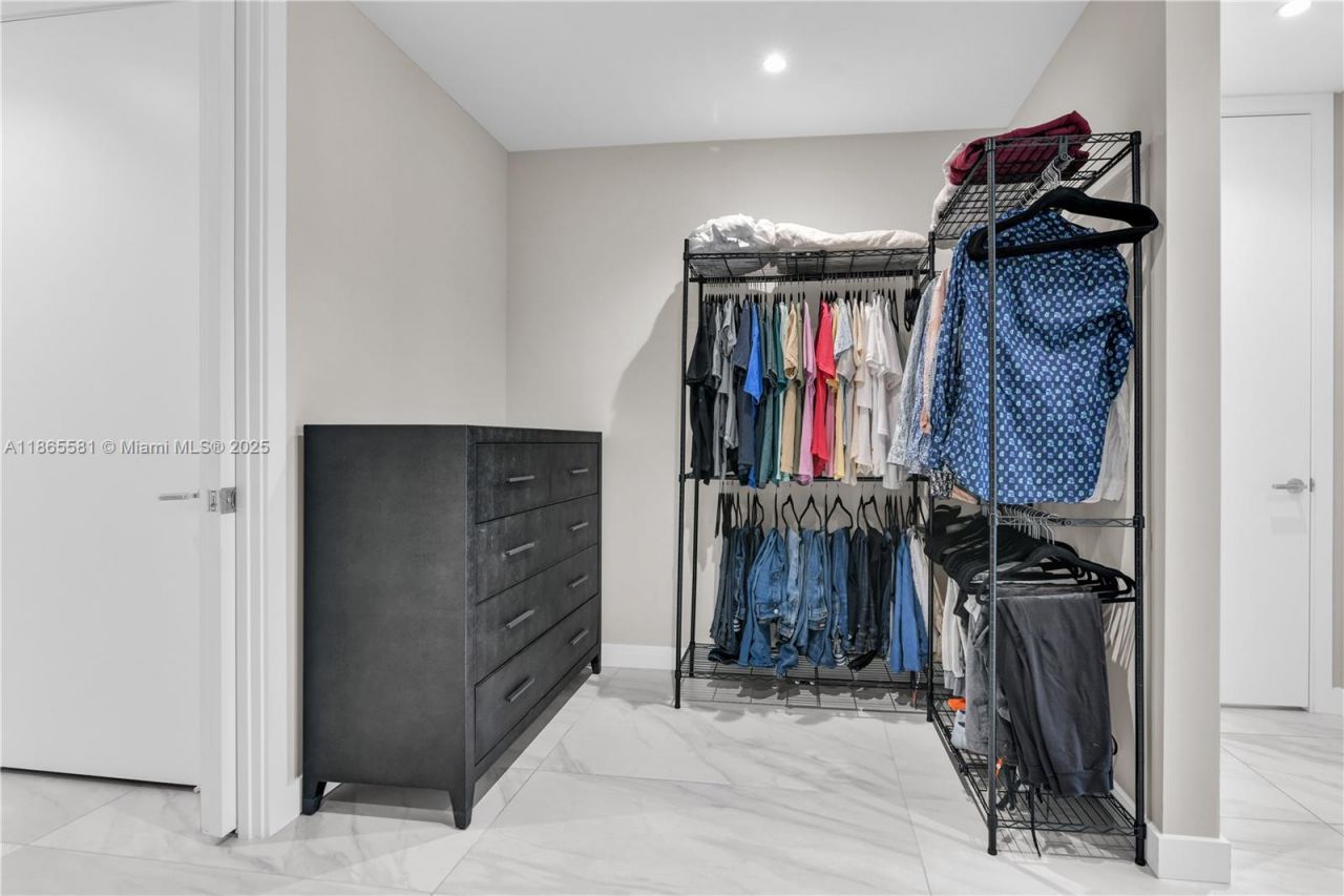 220 SE Mizner Blvd, Unit 414, Boca Raton, FL 33432 Photo