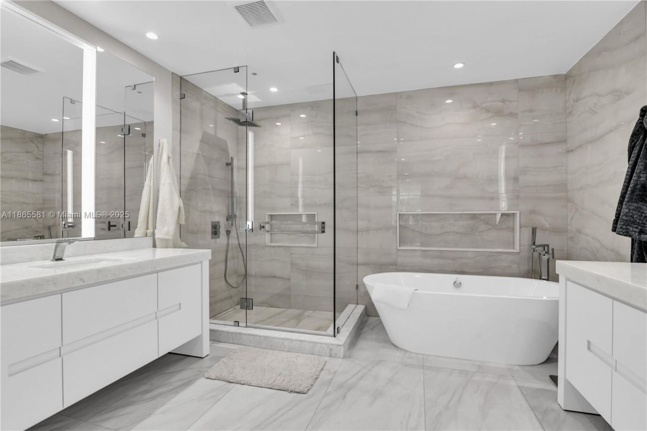 220 SE Mizner Blvd, Unit 414, Boca Raton, FL 33432 Photo