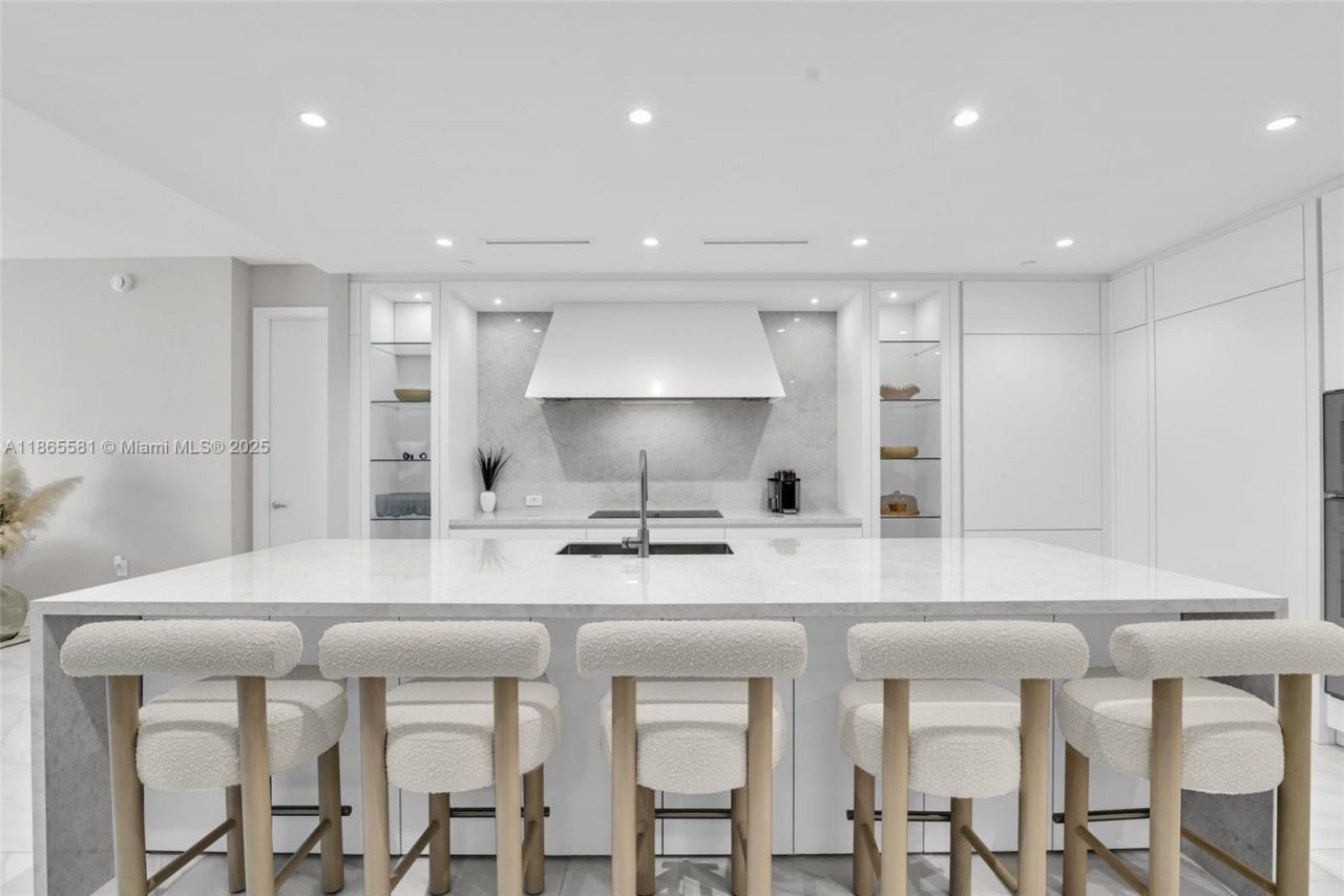 220 SE Mizner Blvd, Unit 414, Boca Raton, FL 33432 Photo