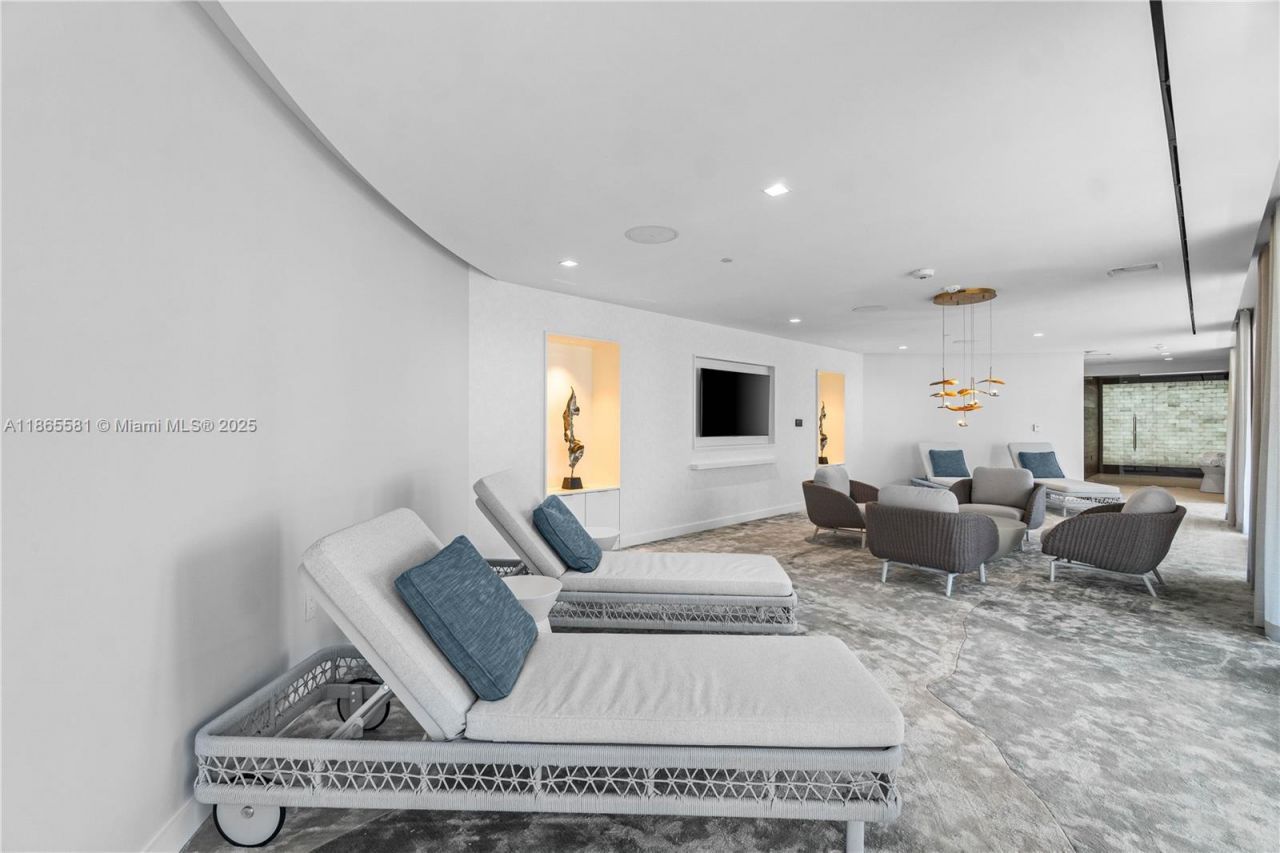 220 SE Mizner Blvd, Unit 414, Boca Raton, FL 33432 Photo