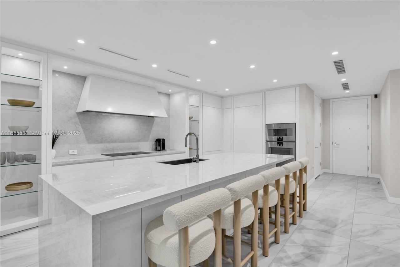 220 SE Mizner Blvd, Unit 414, Boca Raton, FL 33432 Photo