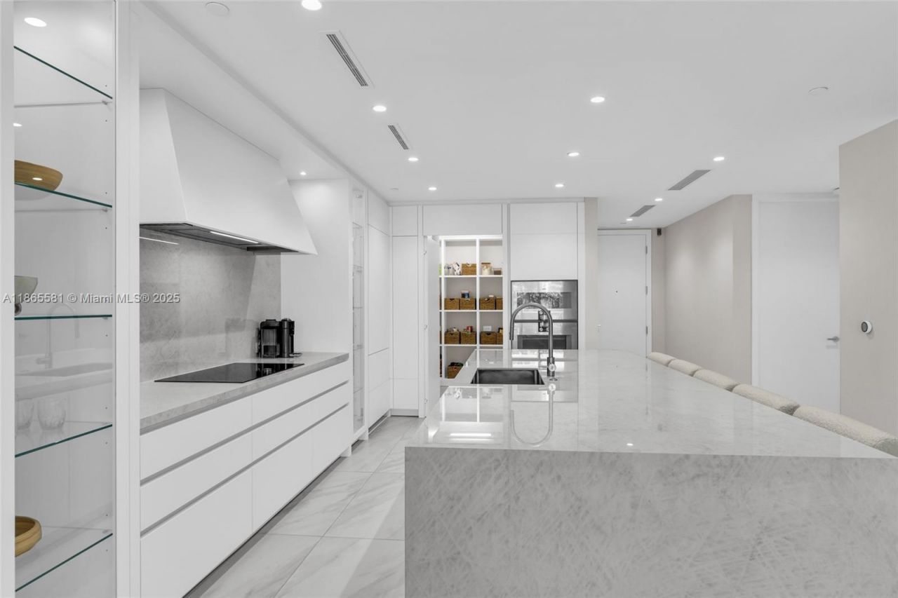 220 SE Mizner Blvd, Unit 414, Boca Raton, FL 33432 Photo