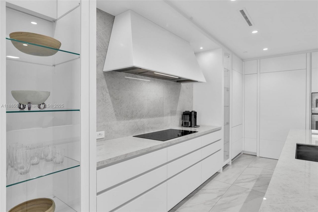 220 SE Mizner Blvd, Unit 414, Boca Raton, FL 33432 Photo