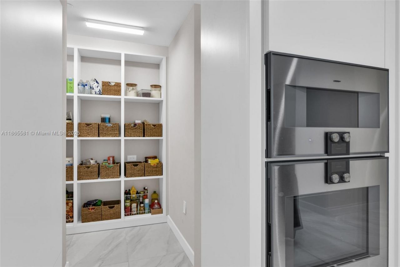 220 SE Mizner Blvd, Unit 414, Boca Raton, FL 33432 Photo