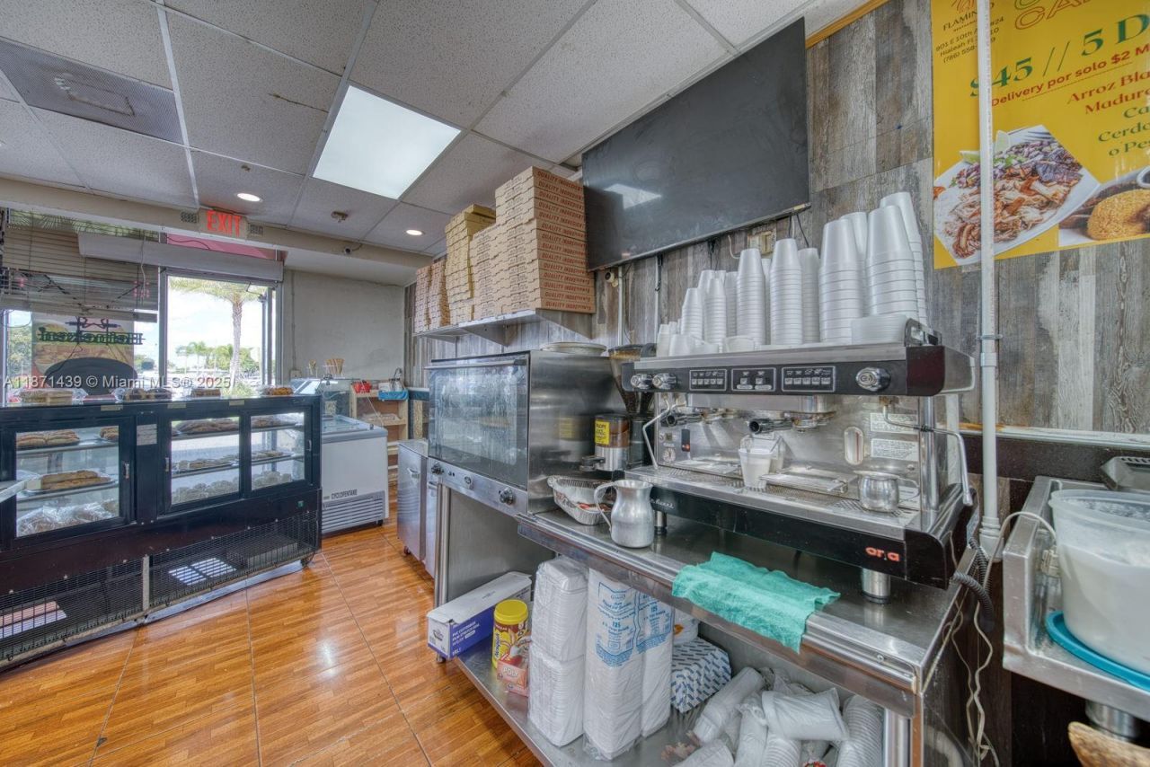 Turn-key Restaurant For Sale High Traffic Hialeah, Hialeah, FL 33010 Photo
