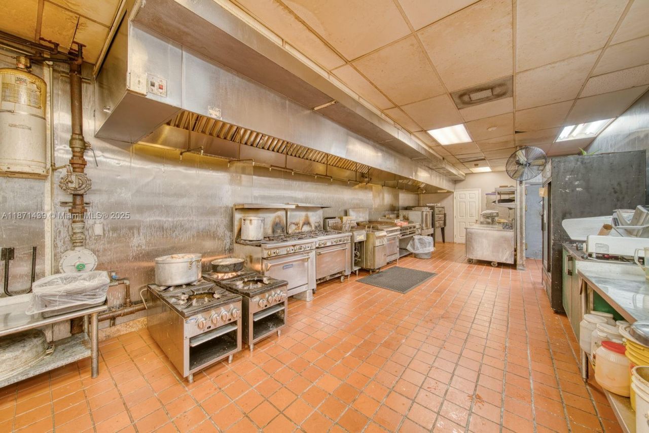 Turn-key Restaurant For Sale High Traffic Hialeah, Hialeah, FL 33010 Photo