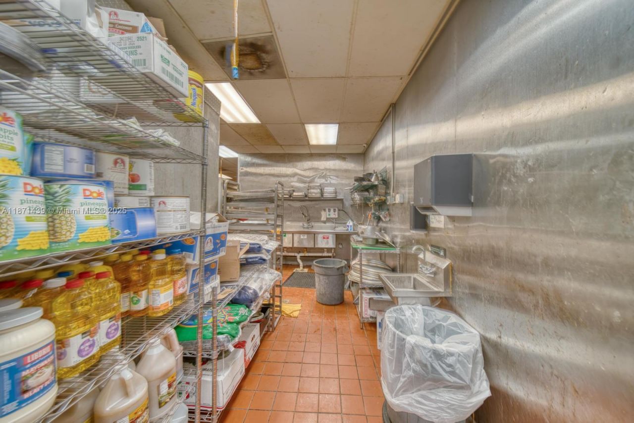 Turn-key Restaurant For Sale High Traffic Hialeah, Hialeah, FL 33010 Photo