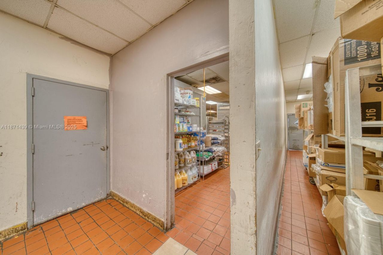 Turn-key Restaurant For Sale High Traffic Hialeah, Hialeah, FL 33010 Photo