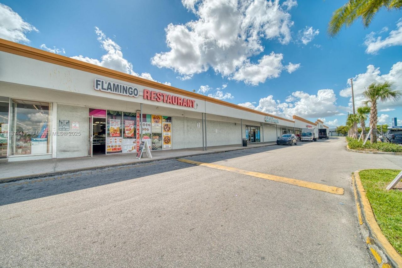 Turn-key Restaurant For Sale High Traffic Hialeah, Hialeah, FL 33010 Photo