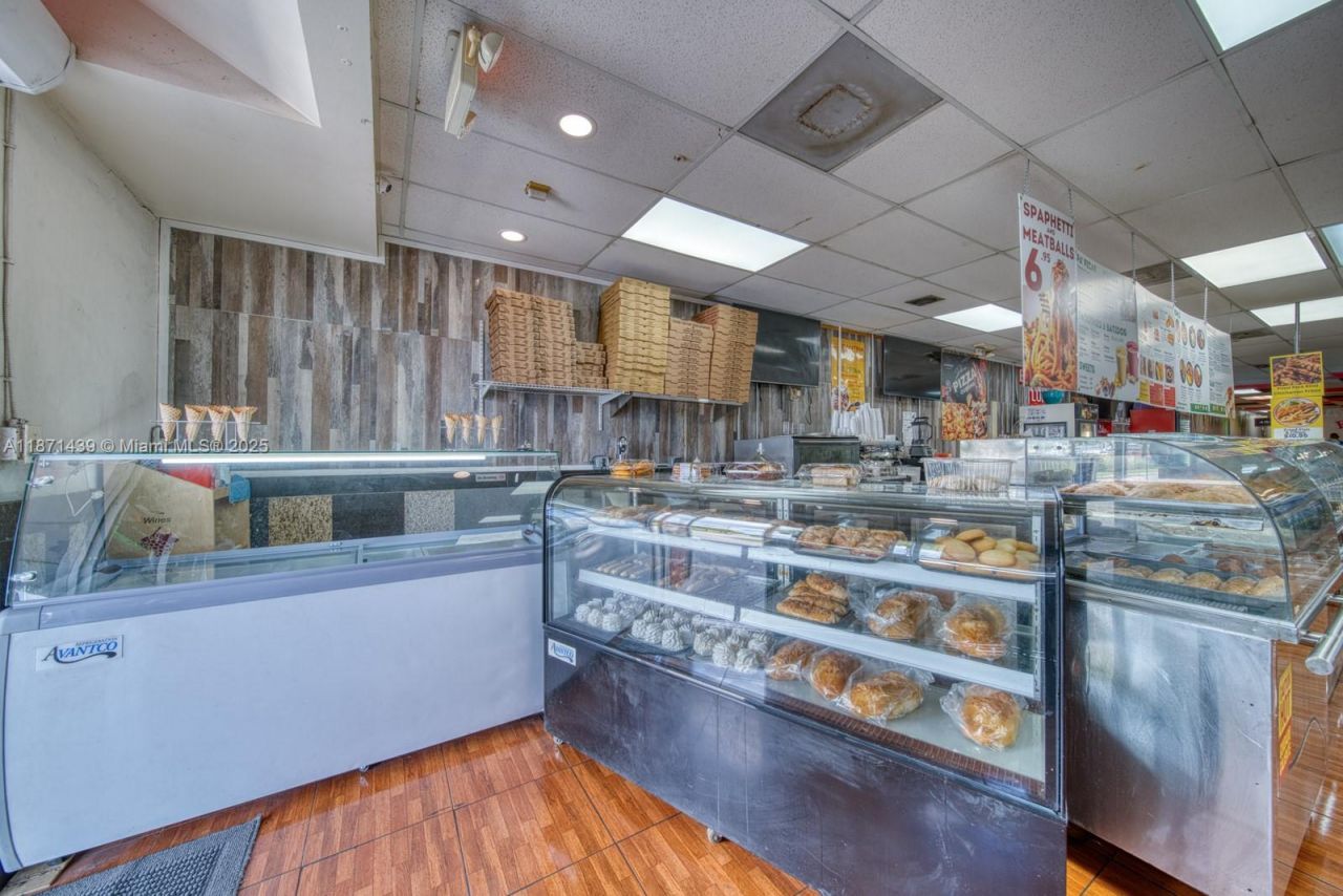 Turn-key Restaurant For Sale High Traffic Hialeah, Hialeah, FL 33010 Photo