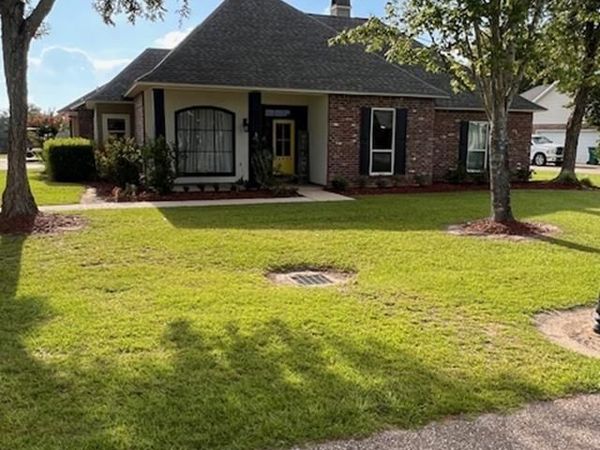 36293 Lucas Dr, Denham Springs, LA 70706