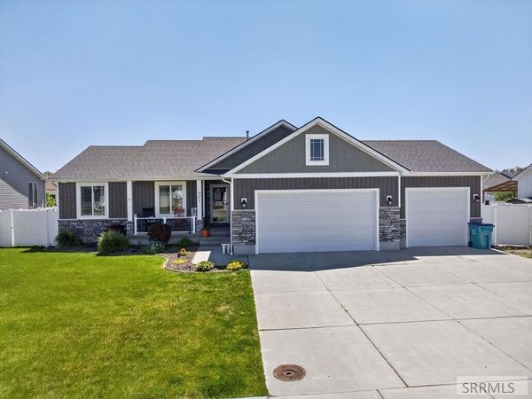 4372 Arcadia Road, Idaho Falls, ID 83401