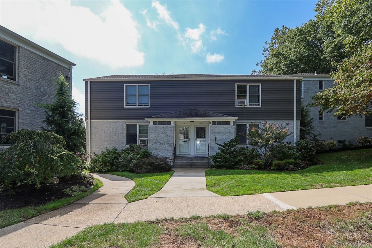 10 Glen Keith Road, Unit U, Glen Cove, NY 11542 Main Photo