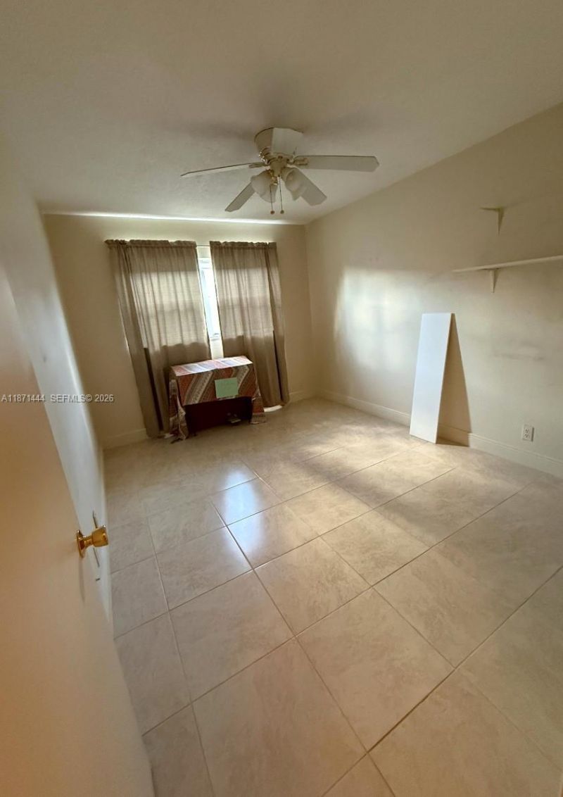 2905 Pierce St, Unit 17, Hollywood, FL 33020 Photo