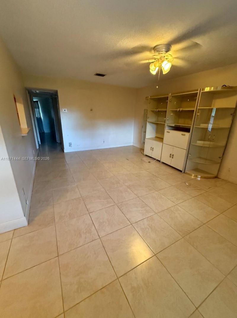 2905 Pierce St, Unit 17, Hollywood, FL 33020 Photo