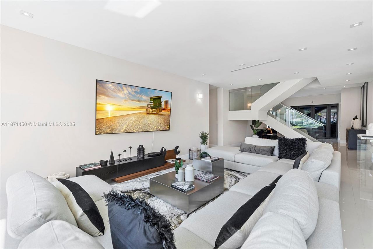 850 Washington St, Hollywood, FL 33019 Photo