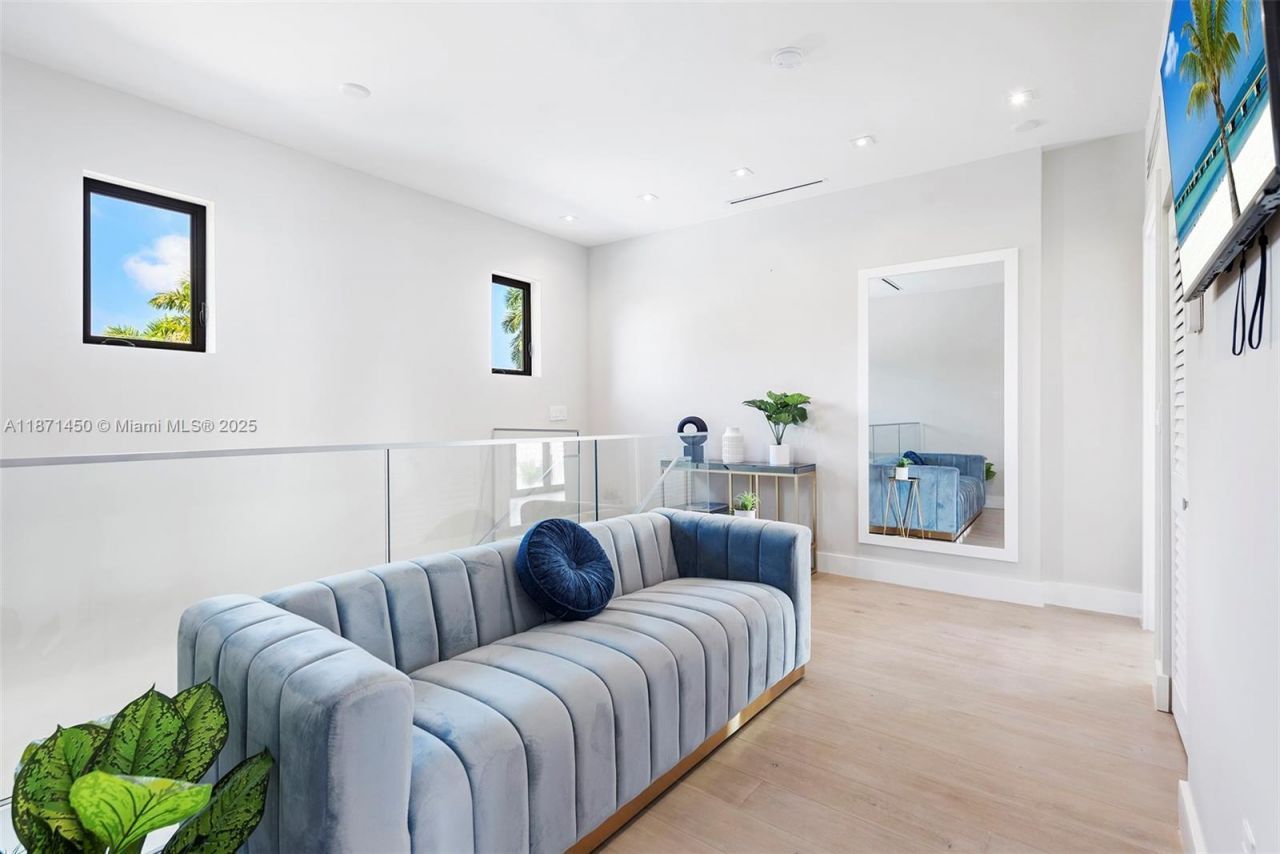 850 Washington St, Hollywood, FL 33019 Photo