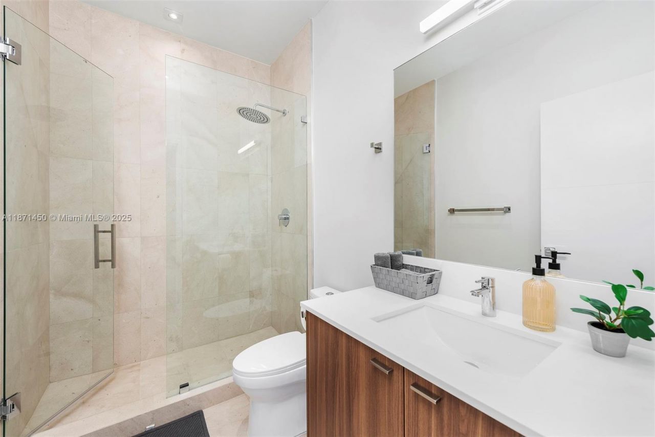 850 Washington St, Hollywood, FL 33019 Photo