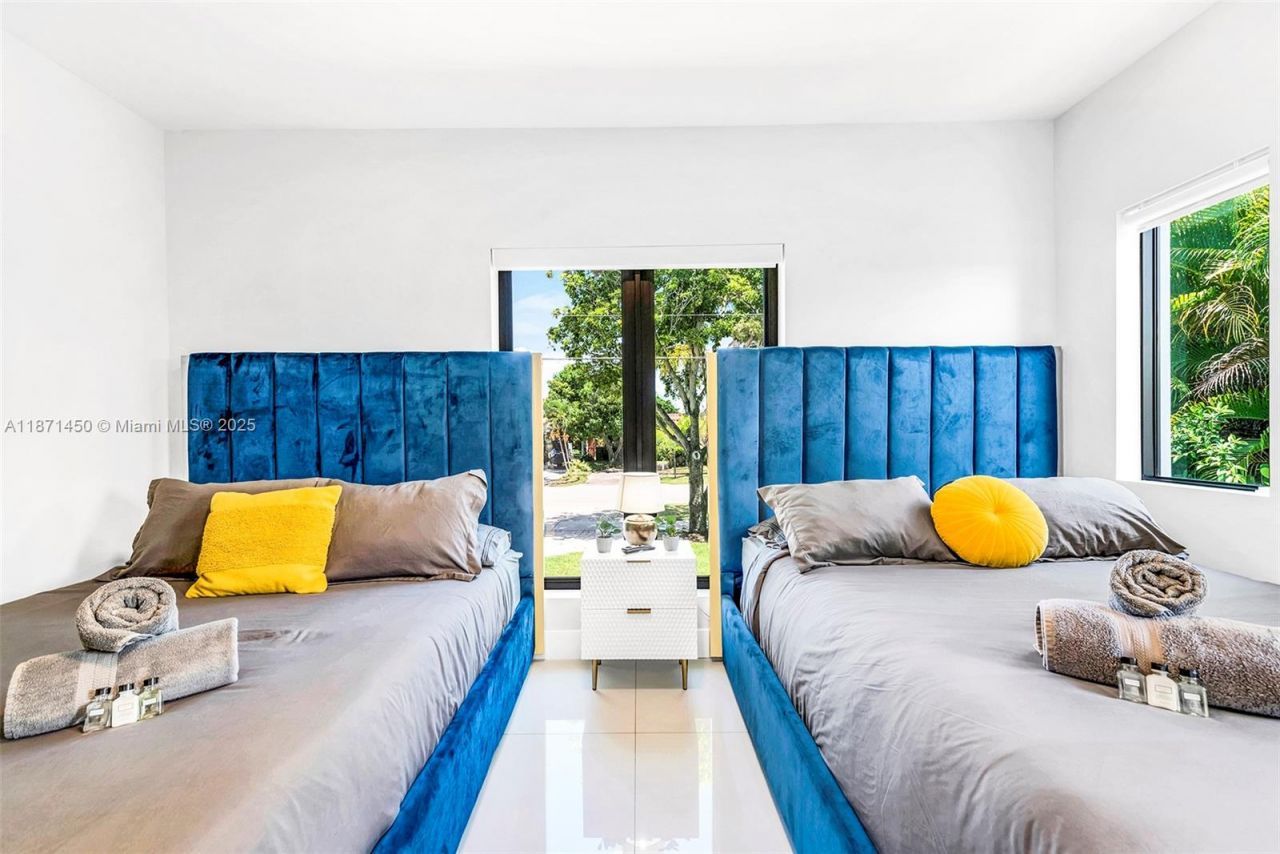 850 Washington St, Hollywood, FL 33019 Photo