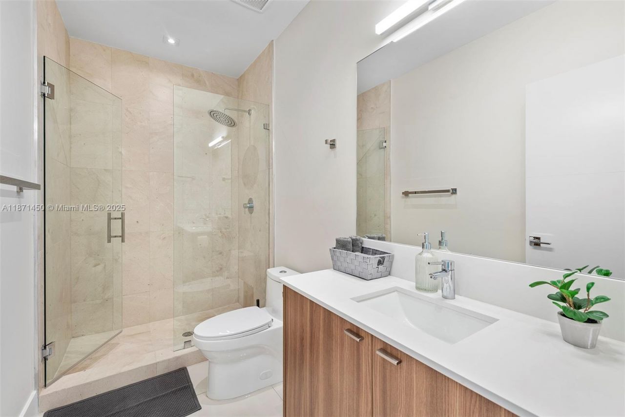 850 Washington St, Hollywood, FL 33019 Photo