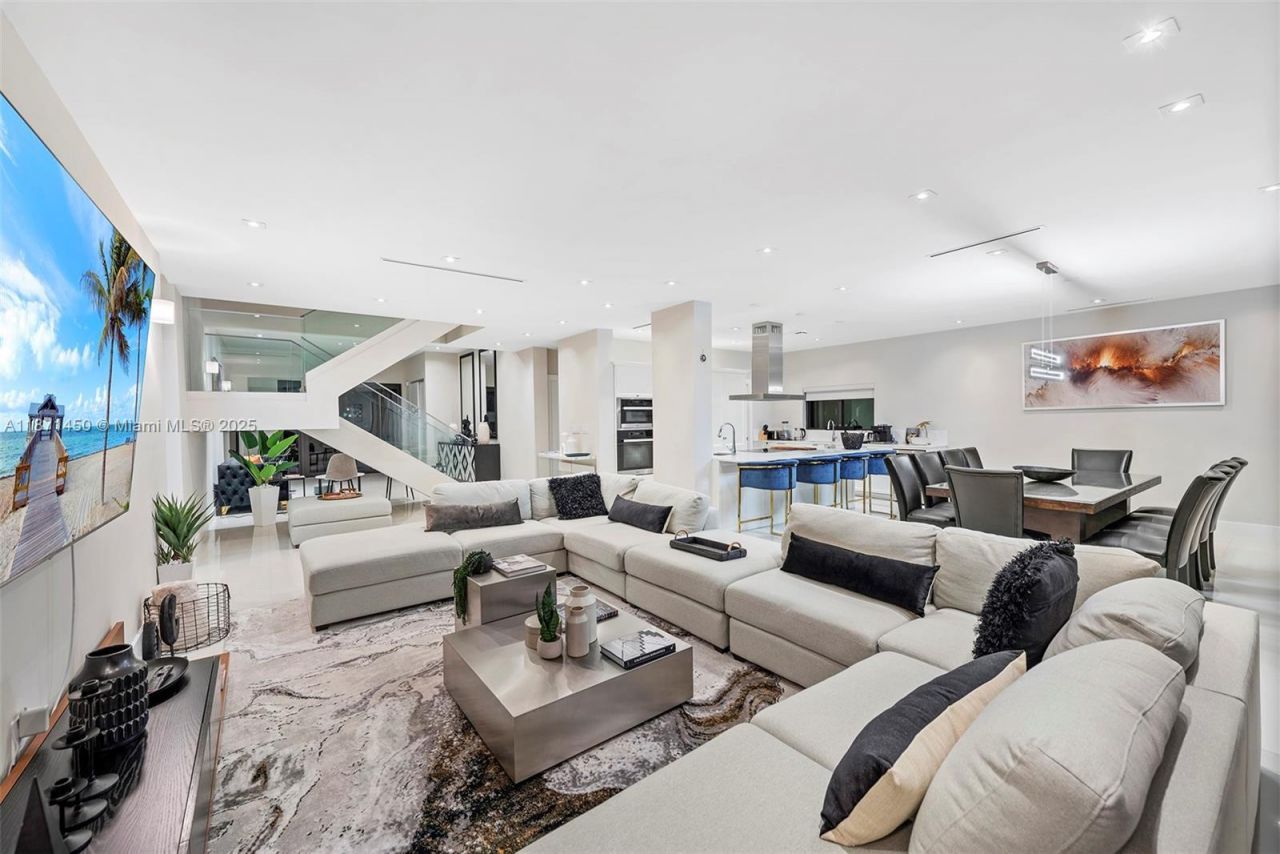 850 Washington St, Hollywood, FL 33019 Photo