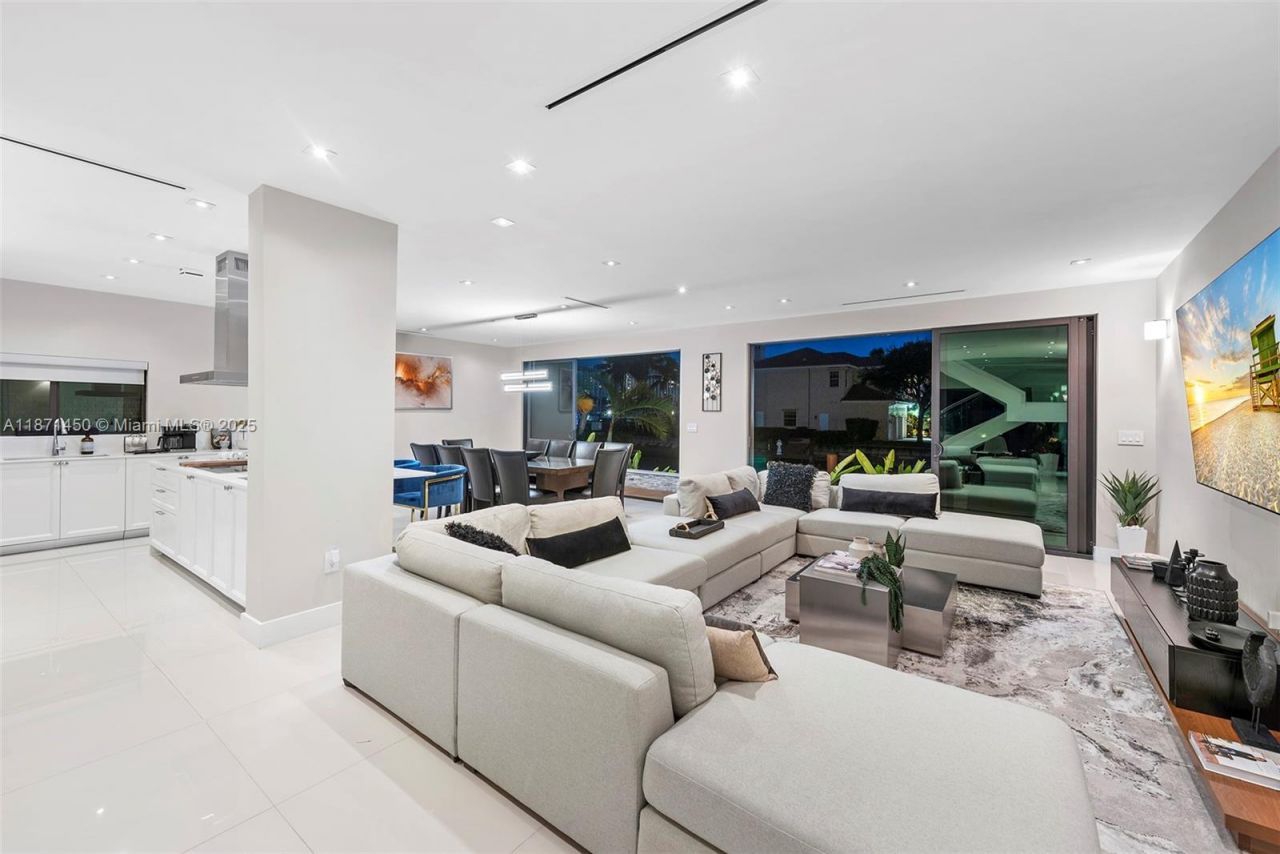 850 Washington St, Hollywood, FL 33019 Photo