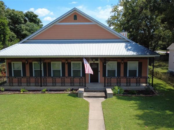 602 Garwood ST, Smithville, TX 78957