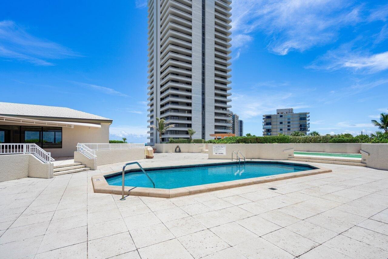 5540 N Ocean Drive, Unit 1c, Singer Island, FL 33404 Photo