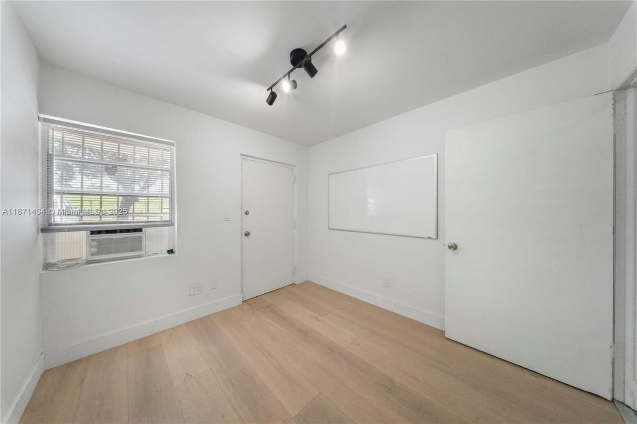 12300 SW 117 Ct, Miami, FL 33186 Photo