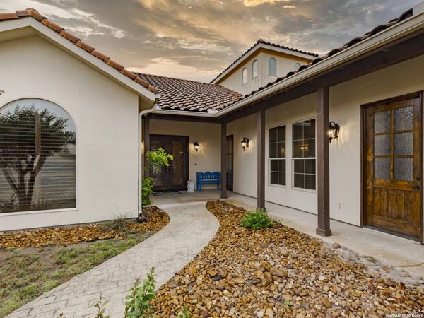 3801-15 CLUB HOUSE RD, Unit 15, Kerrville, TX 78028