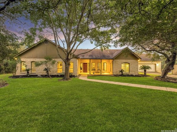 810 Bluff Ridge, New Braunfels, TX 78132