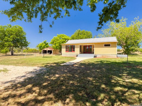 395 Dale, Dale, TX 78616