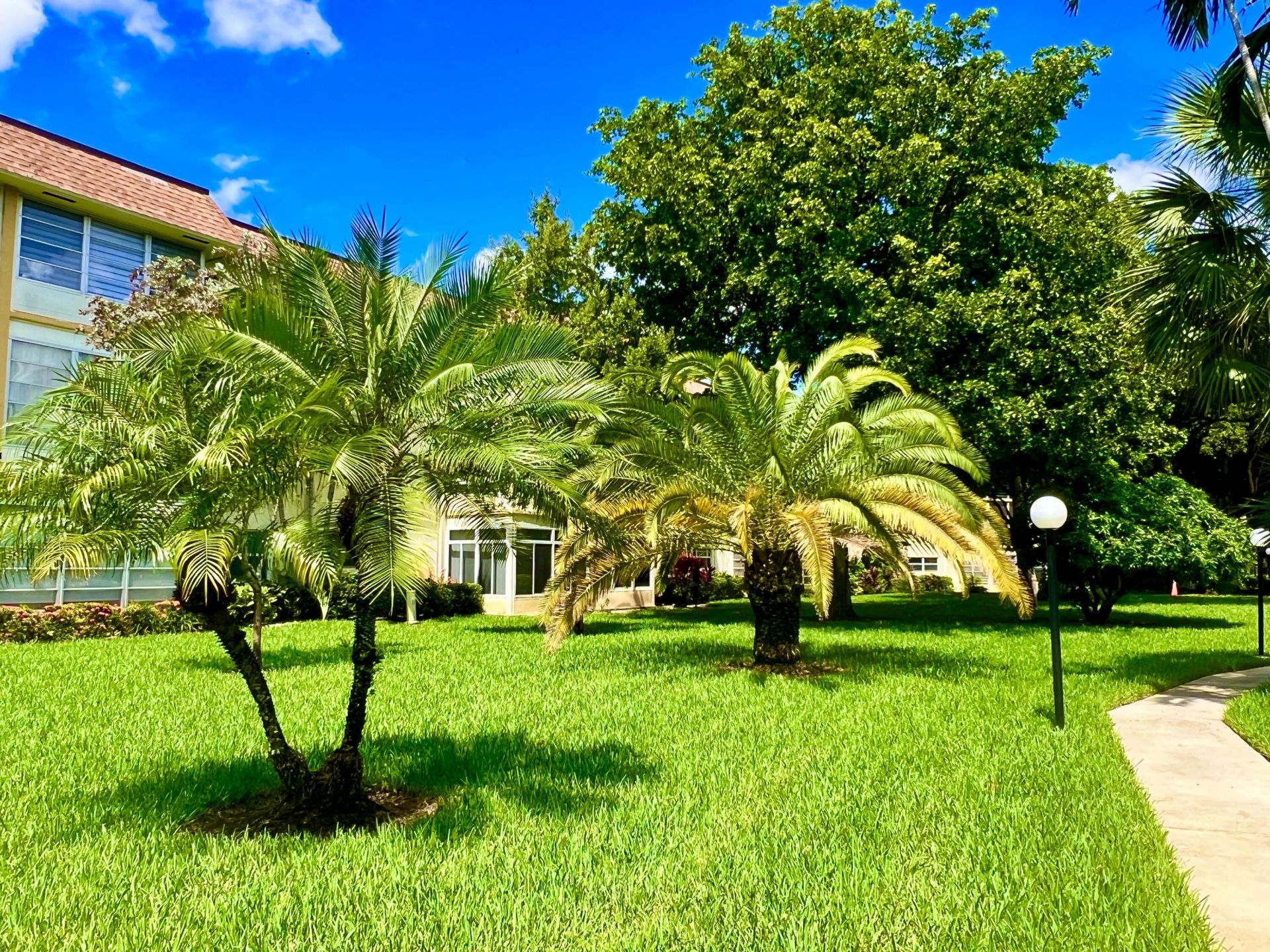 5121 W Oakland Park Boulevard, Unit 311, Lauderdale Lakes, FL 33313 Photo