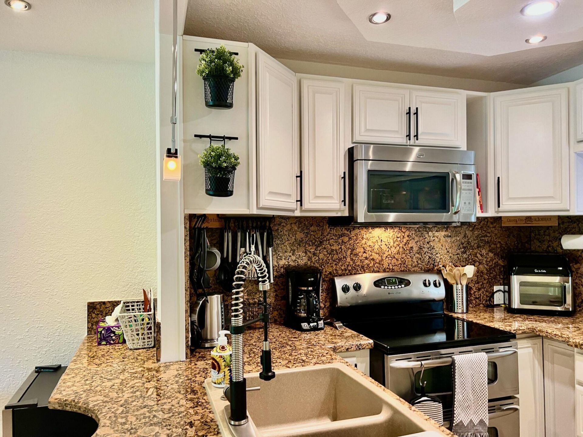 5121 W Oakland Park Boulevard, Unit 311, Lauderdale Lakes, FL 33313 Photo