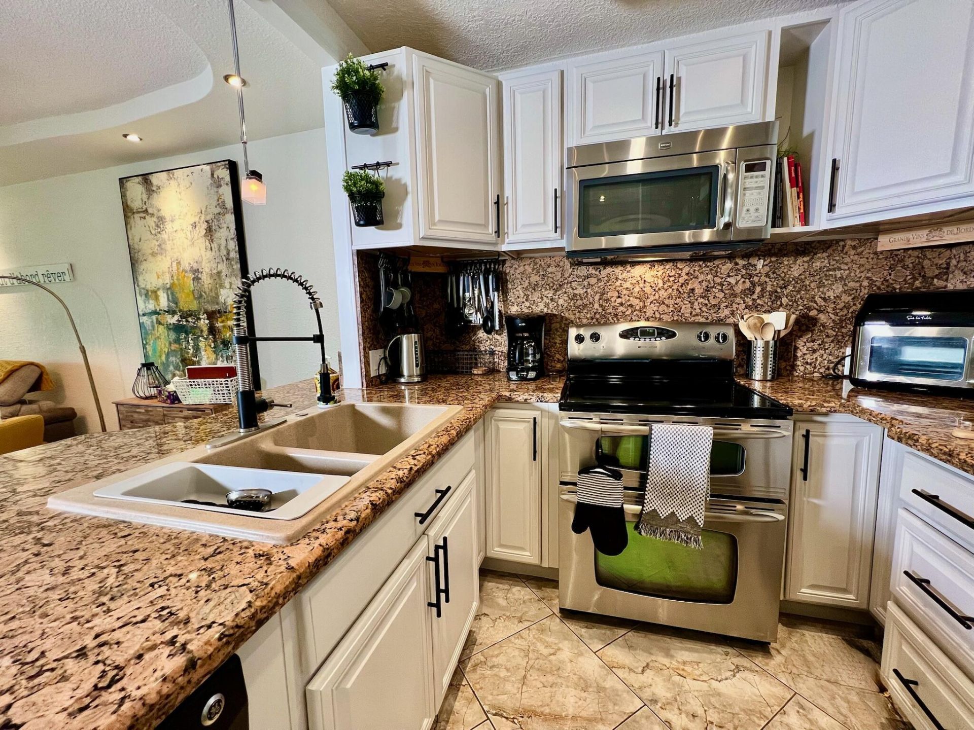 5121 W Oakland Park Boulevard, Unit 311, Lauderdale Lakes, FL 33313 Photo