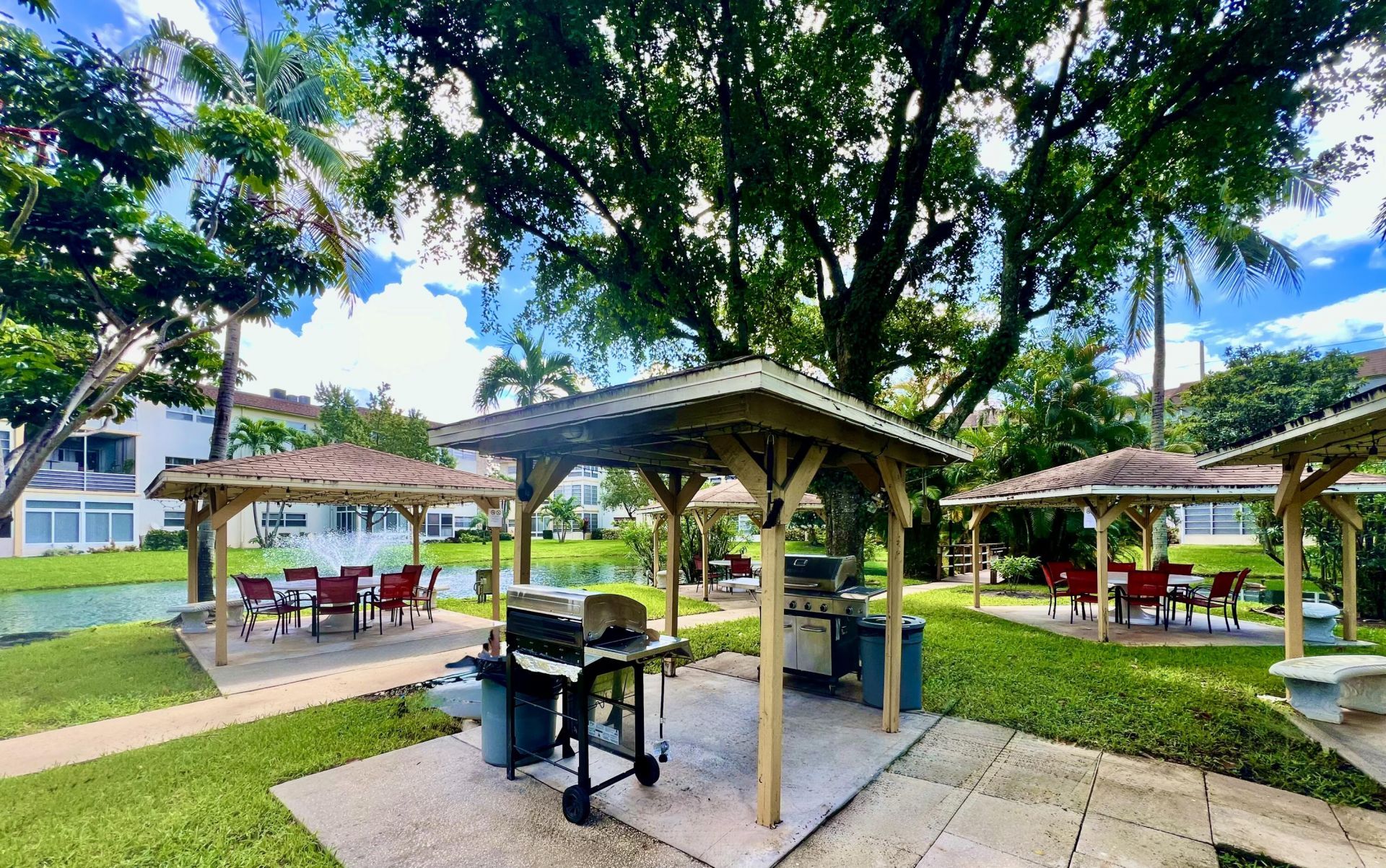 5121 W Oakland Park Boulevard, Unit 311, Lauderdale Lakes, FL 33313 Photo