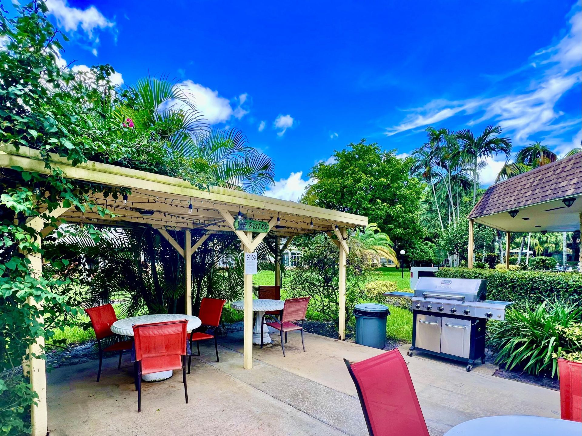 5121 W Oakland Park Boulevard, Unit 311, Lauderdale Lakes, FL 33313 Photo