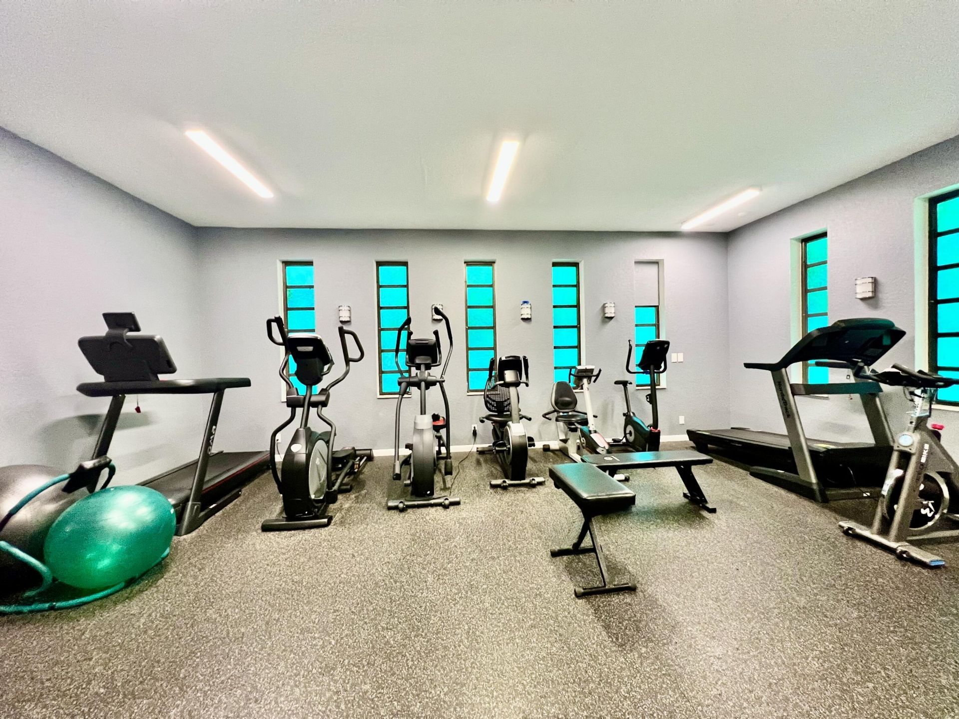 5121 W Oakland Park Boulevard, Unit 311, Lauderdale Lakes, FL 33313 Photo