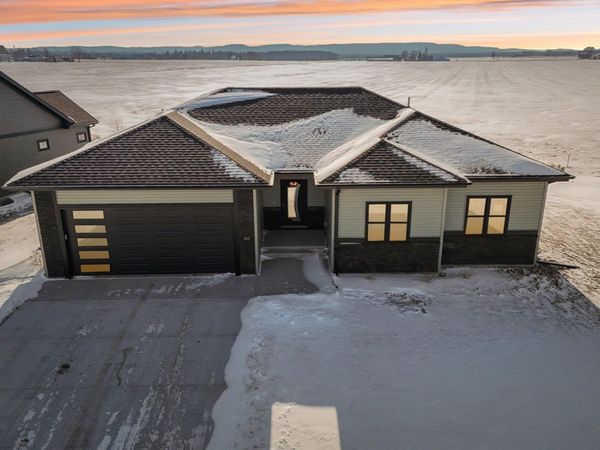 252 Falcon Court, Sauk City, WI 53583