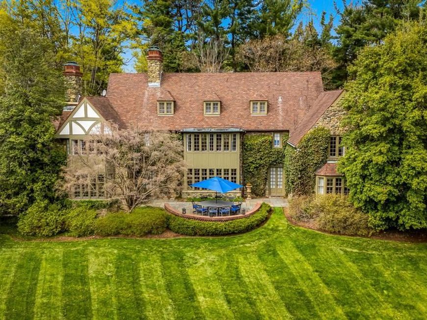 102 Cotswold Road, Baltimore, MD 21210 Main Photo