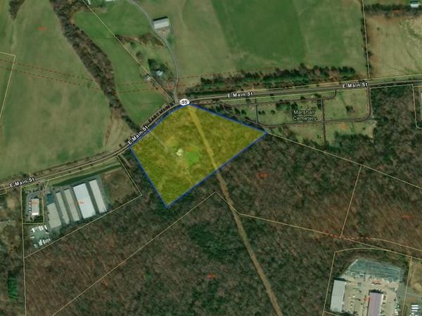 8089 EAST MAIN STREET, MARSHALL, VA 20115