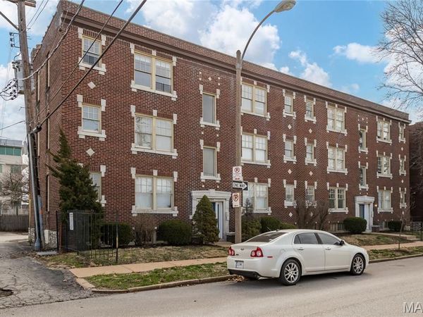 1014 Oakview Place, St Louis, MO 63110