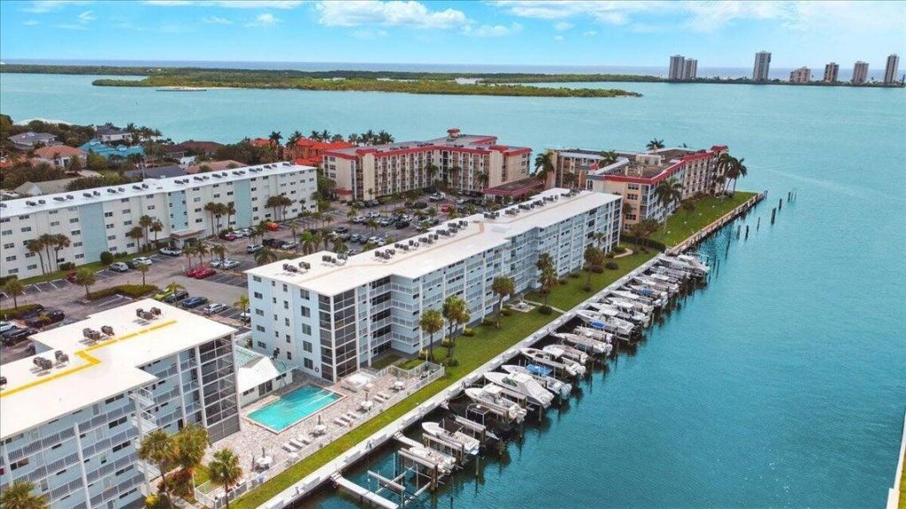 104 Paradise Harbour Boulevard, Unit 112, North Palm Beach, FL 33408 Photo