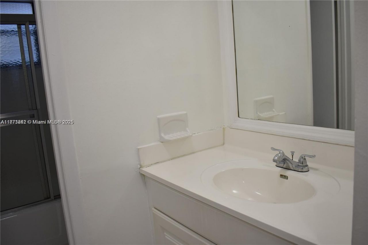 9150 NW 38th Dr, Unit 110, Coral Springs, FL 33065 Photo