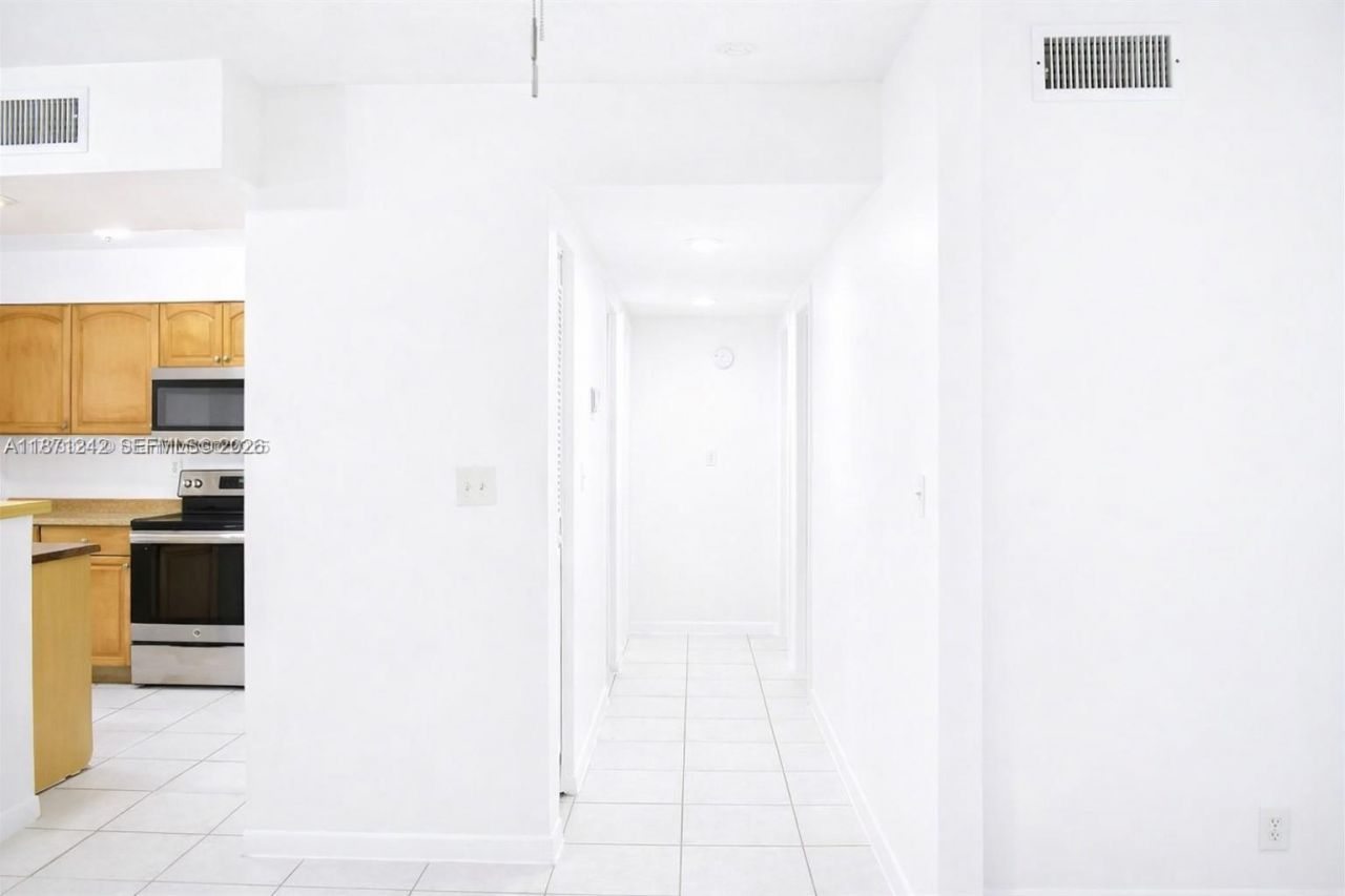 9150 NW 38th Dr, Unit 110, Coral Springs, FL 33065 Photo