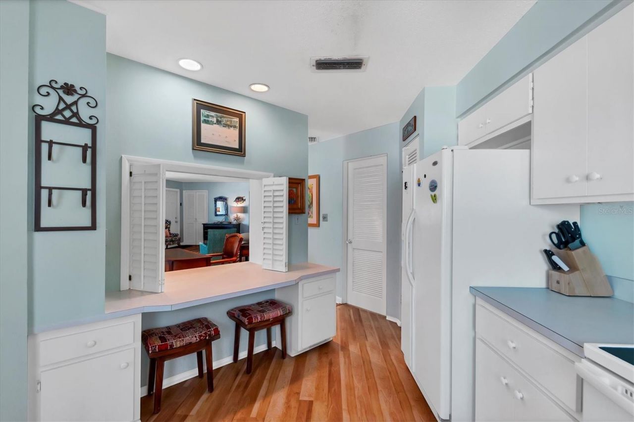 1336 Benjamin Franklin Drive, Unit F2, Sarasota, FL 34236 Photo