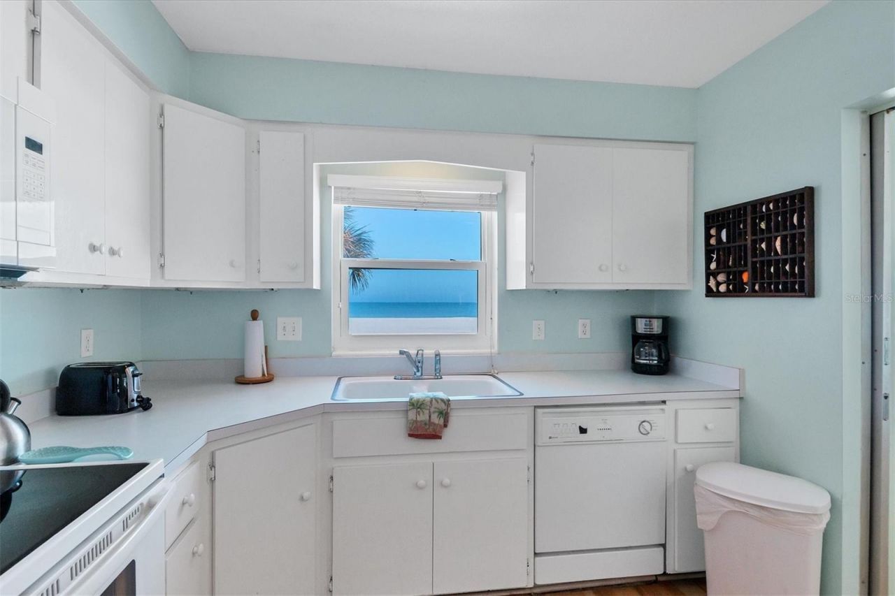 1336 Benjamin Franklin Drive, Unit F2, Sarasota, FL 34236 Photo