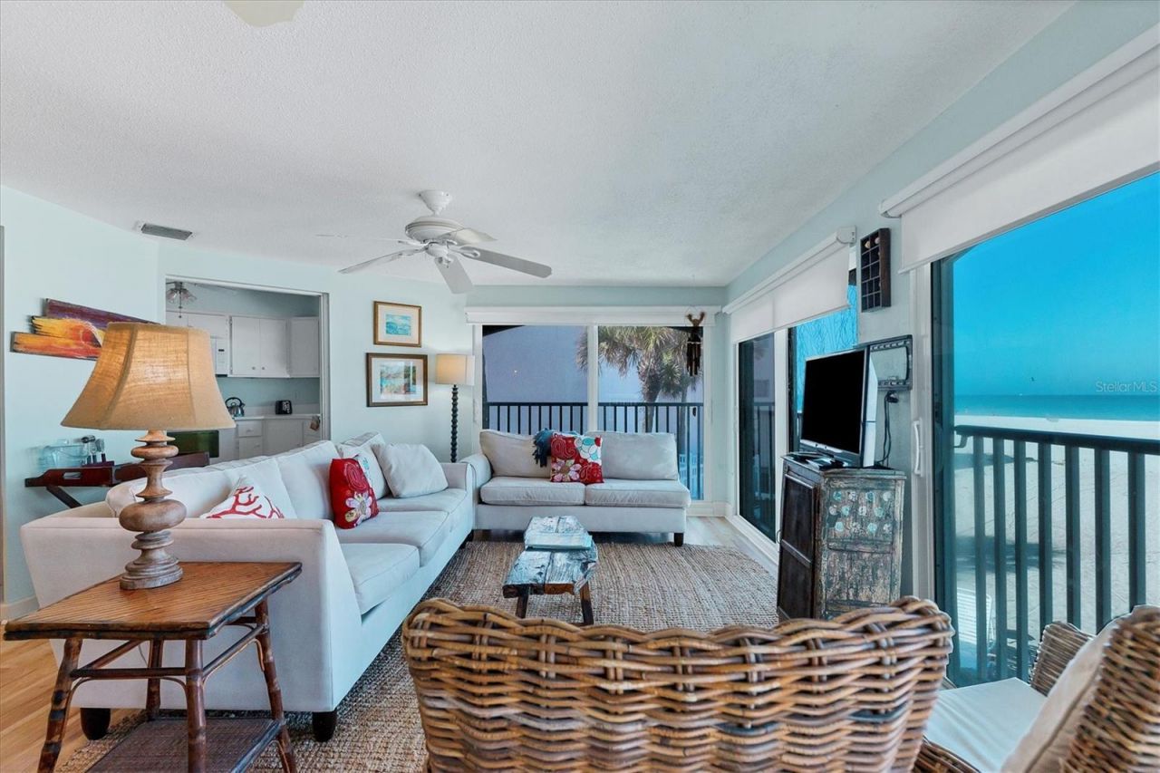 1336 Benjamin Franklin Drive, Unit F2, Sarasota, FL 34236 Photo